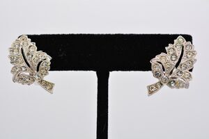 ORA Vintage Crystal Leaf Clip On Earrings Rhinestone Silver Shiny Signed Bin8